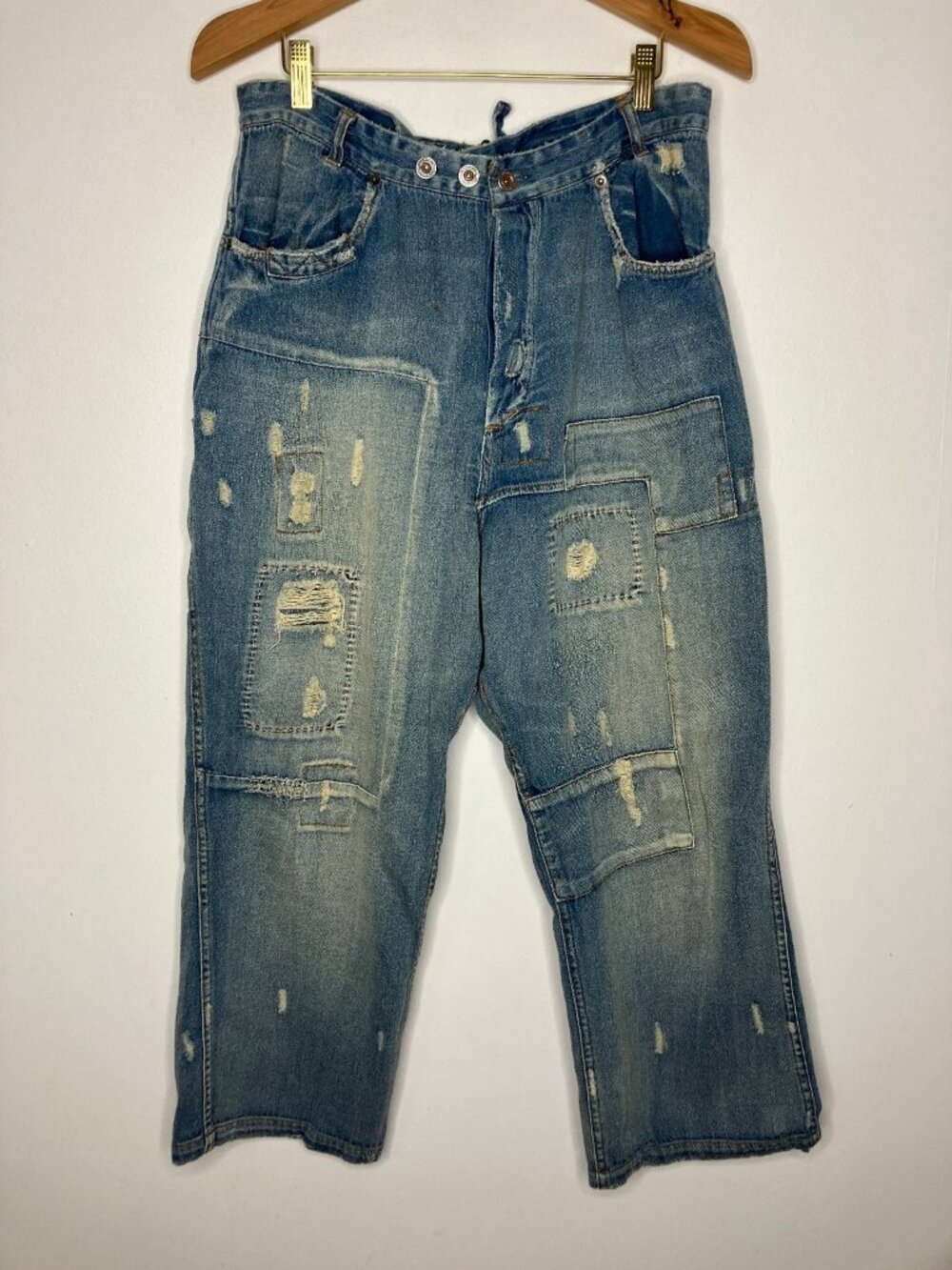 Magnolia Pearl Distressed Patchwork Denim Jeans Women's Blue Cropped Button Fly